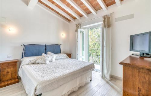  Holiday Home Camaiore (LU) with Fireplace II in Culla
