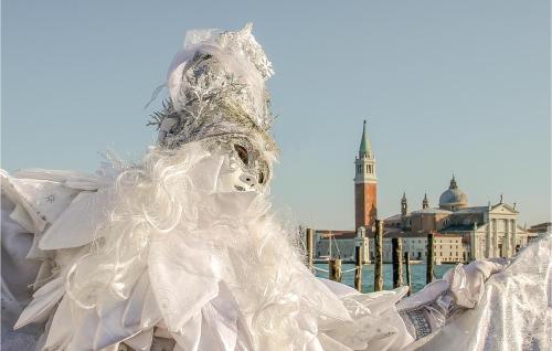 Beautiful Apartment In Venezia -ve- With 2 Bedrooms And Wifi - main image