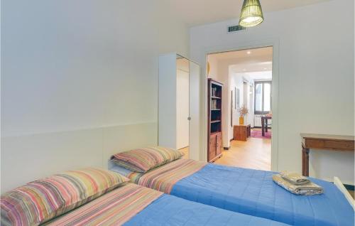 Beautiful Apartment In Venezia -ve- With 2 Bedrooms And Wifi - image 2