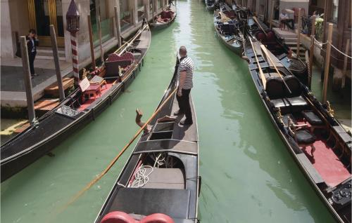 Stunning Apartment In Venezia -Ve- - image 2