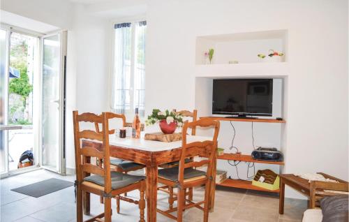 Nice apartment in Sollacaro with 2 Bedrooms and WiFi in Petreto-Bicchisano