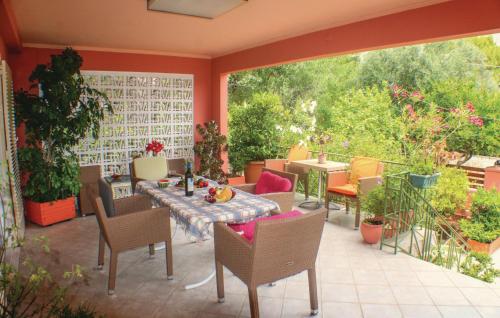  Stunning home in Artemida with 3 Bedrooms and WiFi in Artemida