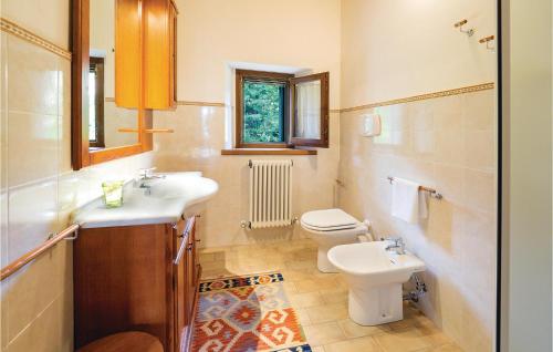 Bathroom, Casa Renelda in Casteldelci