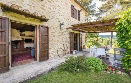 2 Bedroom Gorgeous Home In Capolona