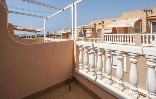 Awesome home in Santa Pola w/ Outdoor swimming pool Outdoor swimming pool and 3 Bedrooms - image 9