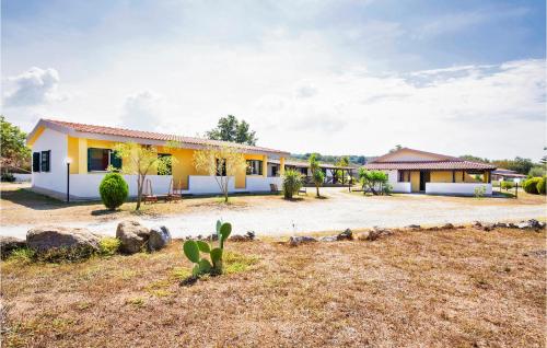 Nice home in S.Giovanni Zambrone w/ WiFi and 2 Bedrooms gîte à louer Casa d'Acquino