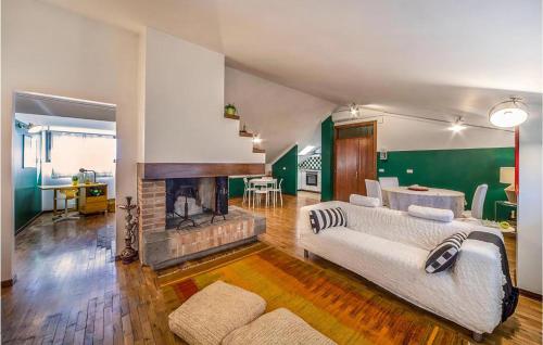 Amazing home in Rapagnano with 2 Bedrooms gîte à louer Monte Giberto