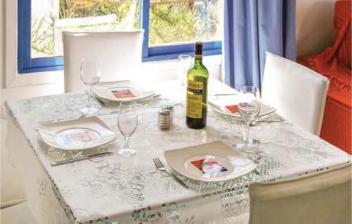 One-Bedroom Apartment in Roquetas de Mar - image 5
