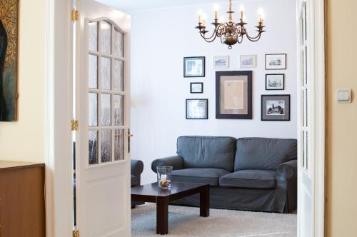 Studio Apartment image 5