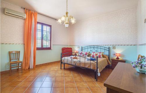 3 Bedroom Lovely Apartment In Villaurbana