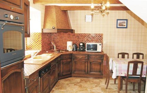 Nice Home In Gouesnach With Kitchen