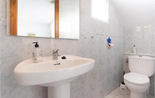 Holiday home C/Cerez - image 8