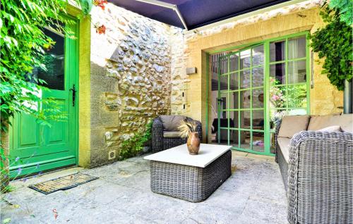 Awesome home in Flaux with WiFi and 2 Bedrooms gîte à louer Saint-Victor-des-Oules