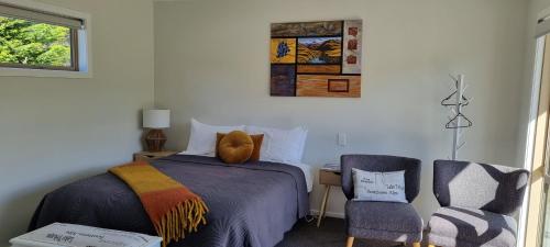 Guestroom, Lodges On Pearson Unit 1 in Cromwell
