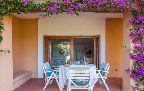 2 Bedroom Stunning Home In Golfo Di Marinella