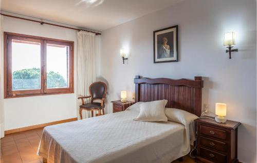 Awesome home in Lloret de Mar w/ Outdoor swimming pool and 4 Bedrooms - image 12