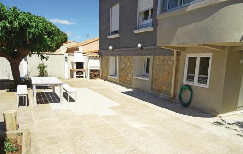 Nice apartment in Vinassan with 1 Bedrooms and WiFi - Apartment - Vinassan