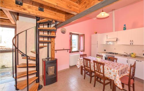 Gorgeous Apartment In Borghetto Darroscia With Kitchen