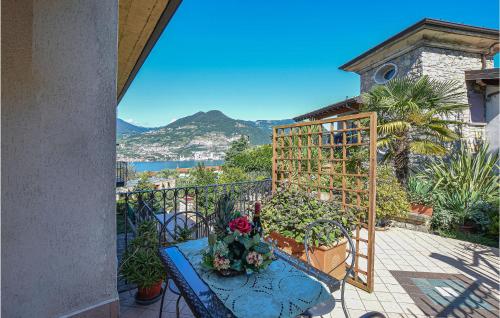 Gorgeous Apartment In Monte Isola With House A Mountain View