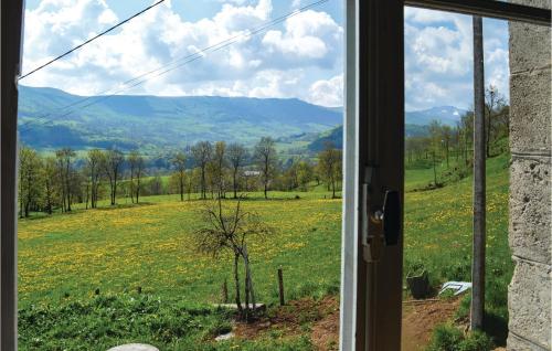 Kilátás, Three-Bedroom Holiday Home In Cheylade in Cheylade