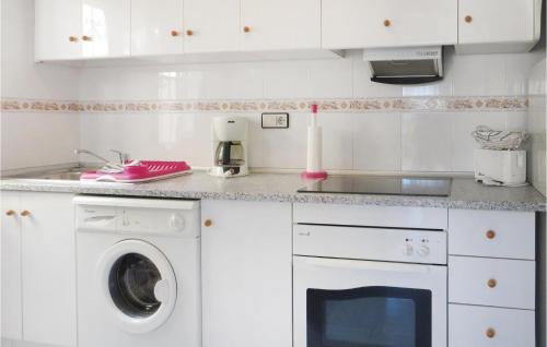 dapur, Beautiful Apartment In Torrevieja in El Chaparral