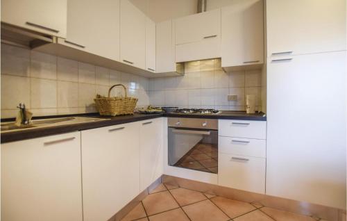 Stunning home in Albenga w/ 2 Bedrooms - image 8