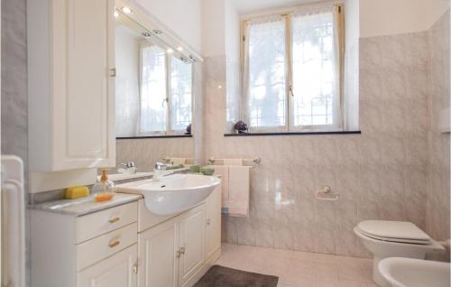Stunning home in Albenga w/ 2 Bedrooms - image 9