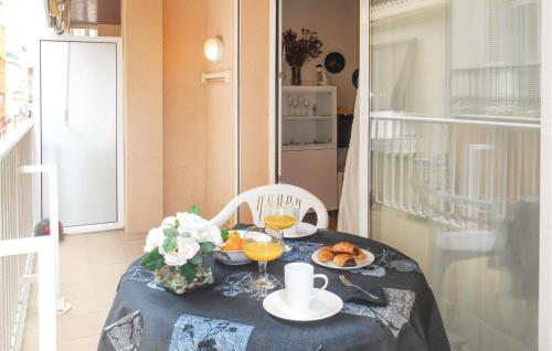  1 Bedroom Cozy Apartment In Sant Feliu De Guíxols in Sant Feliu de Guíxols