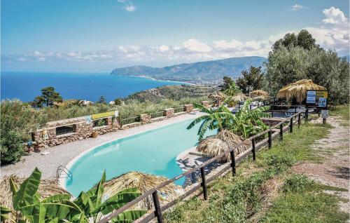  Awesome apartment in Gioiosa Marea ME with 2 Bedrooms and Outdoor swimming pool, Unterkunft in San Giorgio
