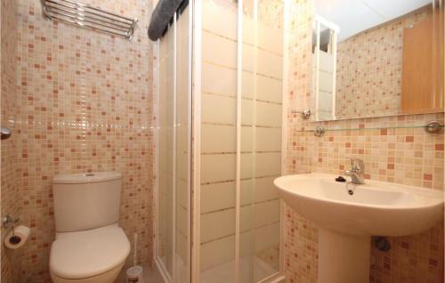 Two-Bedroom Apartment in Casares Costa - image 12