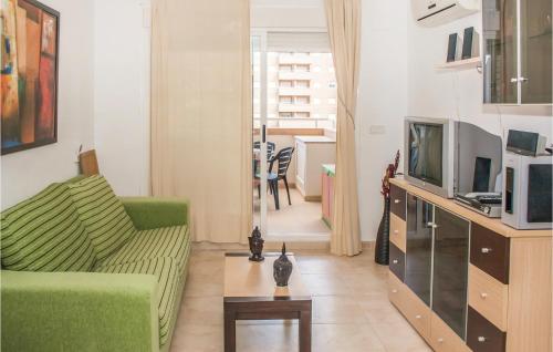 Two-Bedroom Apartment in Oropesa del Mar - image 4