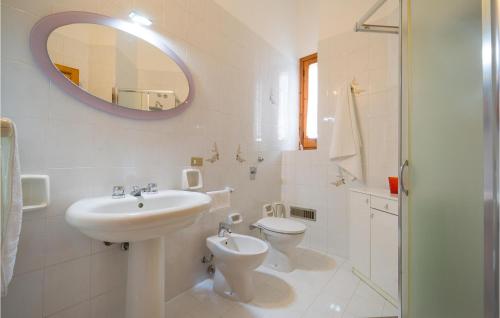 Four-Bedroom Holiday Home image 6