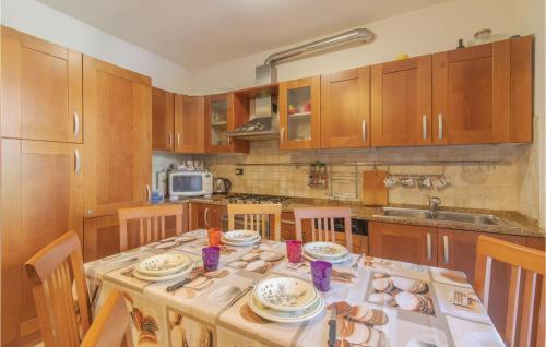 Kitchen, Awesome apartment in Pesaro -PU- with 2 Bedrooms and Internet in Trebbiantico