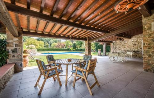 Gorgeous Home In Terranuova Bracciolini With Outdoor Swimming Pool