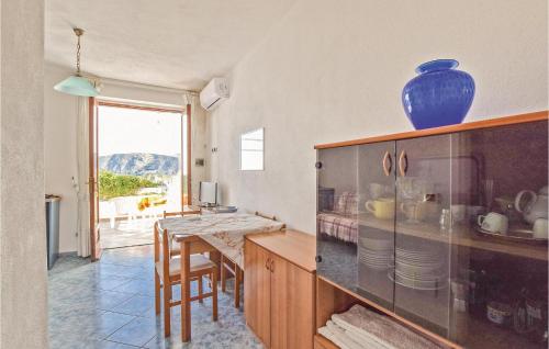 One-Bedroom Apartment image 10