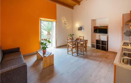  2 Bedroom Gorgeous Apartment In Patti in Patti