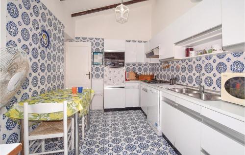 Holiday Home image 9