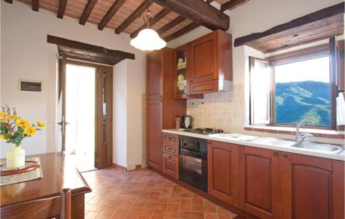 Konyha, Pet Friendly Home In Cortona Ar in Cantalena