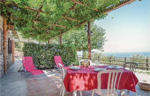  Amazing apartment in Gioiosa Marea ME with WiFi and Outdoor swimming pool in San Giorgio