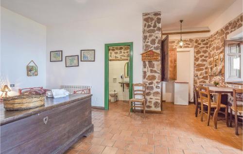  Amazing apartment in Gioiosa Marea ME with WiFi and Outdoor swimming pool in San Giorgio