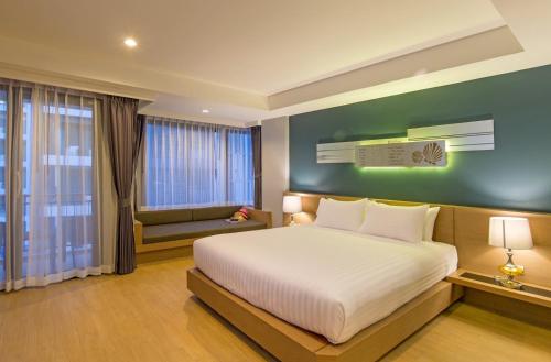 room detail thumbnail 0