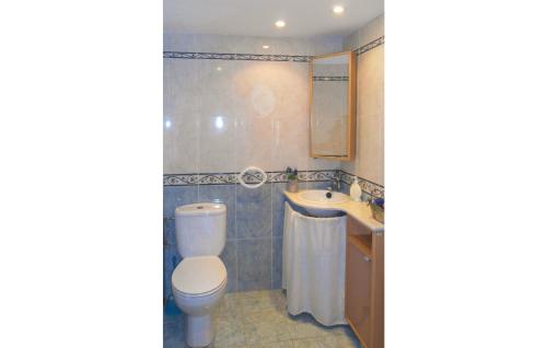 Three-Bedroom Apartment in Tossa de Mar - image 4