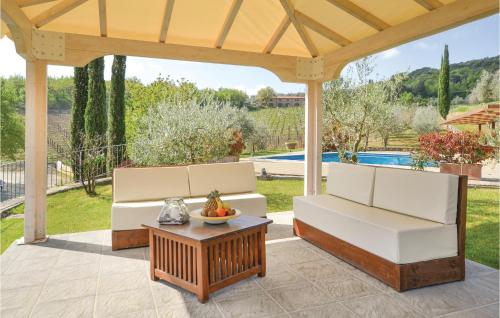  Awesome home in Bucine AR with 1 Bedrooms, WiFi and Outdoor swimming pool in Panzano