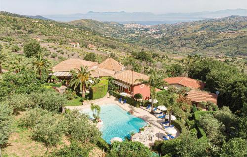 Gorgeous Home In Laurena Cilento Sa With Outdoor Swimming Pool