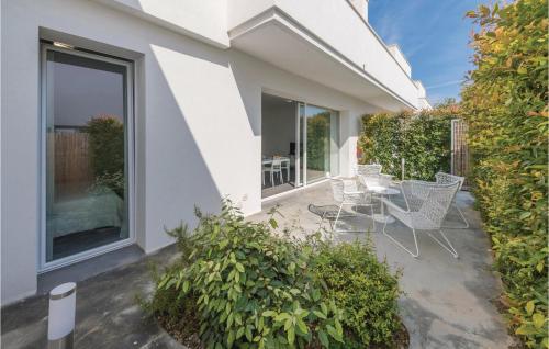  Awesome apartment in San Cataldo with 1 Bedrooms, WiFi and Outdoor swimming pool in San Cataldo