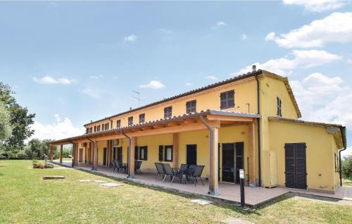  Stunning apartment in Montefelcino with 2 Bedrooms, Pension in Montefelcino bei Lucrezia