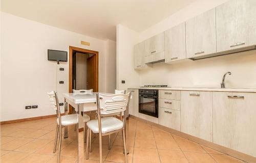  Nice apartment in Policastro Bussentino with 2 Bedrooms and WiFi in Policastro Bussentino