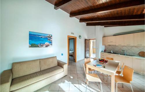 Cozy Apartment In Trinitadagultu Ot With Outdoor Swimming Pool