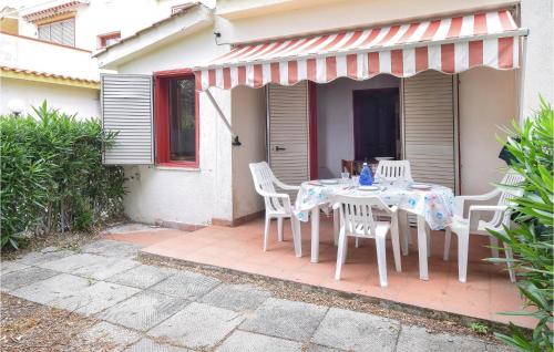  2 Bedroom Amazing Apartment In Botricello in Botricello