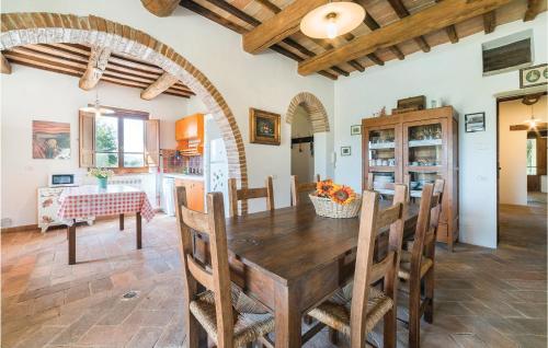 Amazing Home In Citt Di Castello Pg With Kitchen